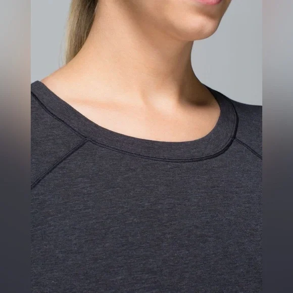 L- 108 🍋 Lululemon’s 🍋 Find Your Zen Long Sleeve
Heathered Black - Picture 5 of 9